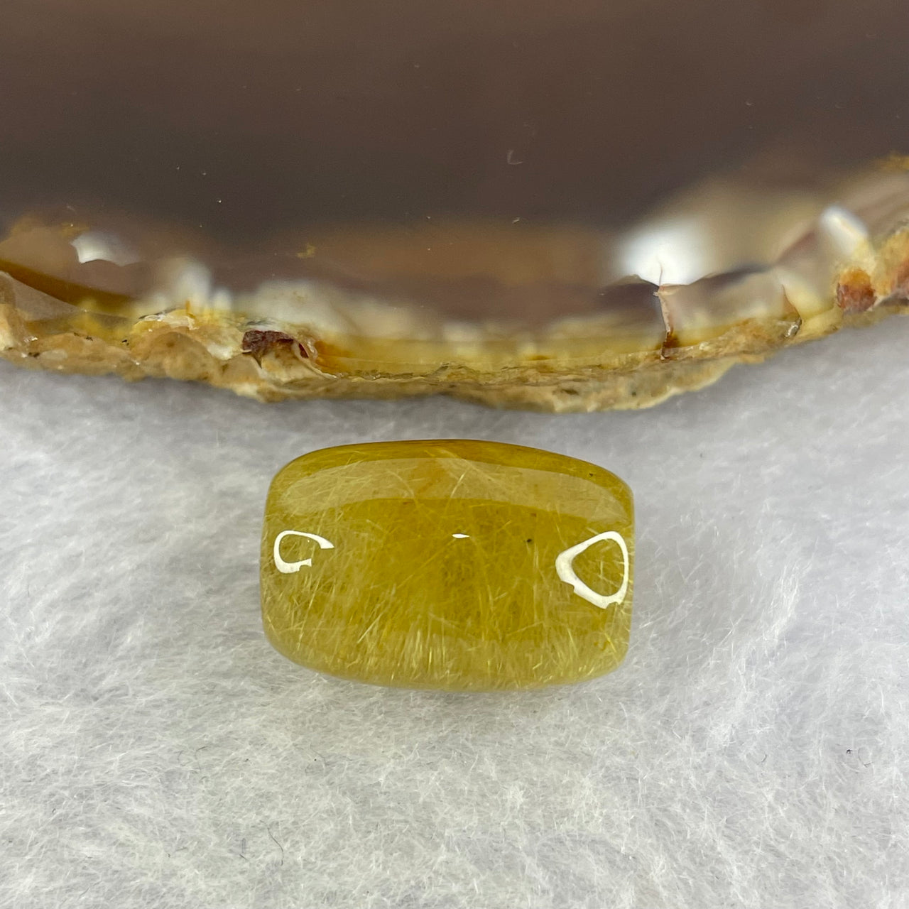 Good Grade Natural Golden Rutilated Quartz Crystal Lulu Tong Barrel 天然金顺发晶水晶露露通桶 
3.83g 16.4 by 11.8mm - Huangs Jadeite and Jewelry Pte Ltd