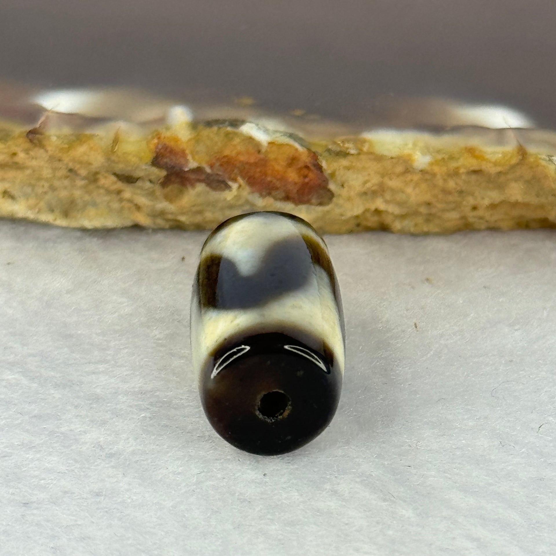 Natural Powerful Tibetan Old Oily Agate Tiger Tooth Daluo Dzi Bead Heavenly Master (Tian Zhu) 虎呀天诛 4.22g 20.2 by 10.9mm - Huangs Jadeite and Jewelry Pte Ltd