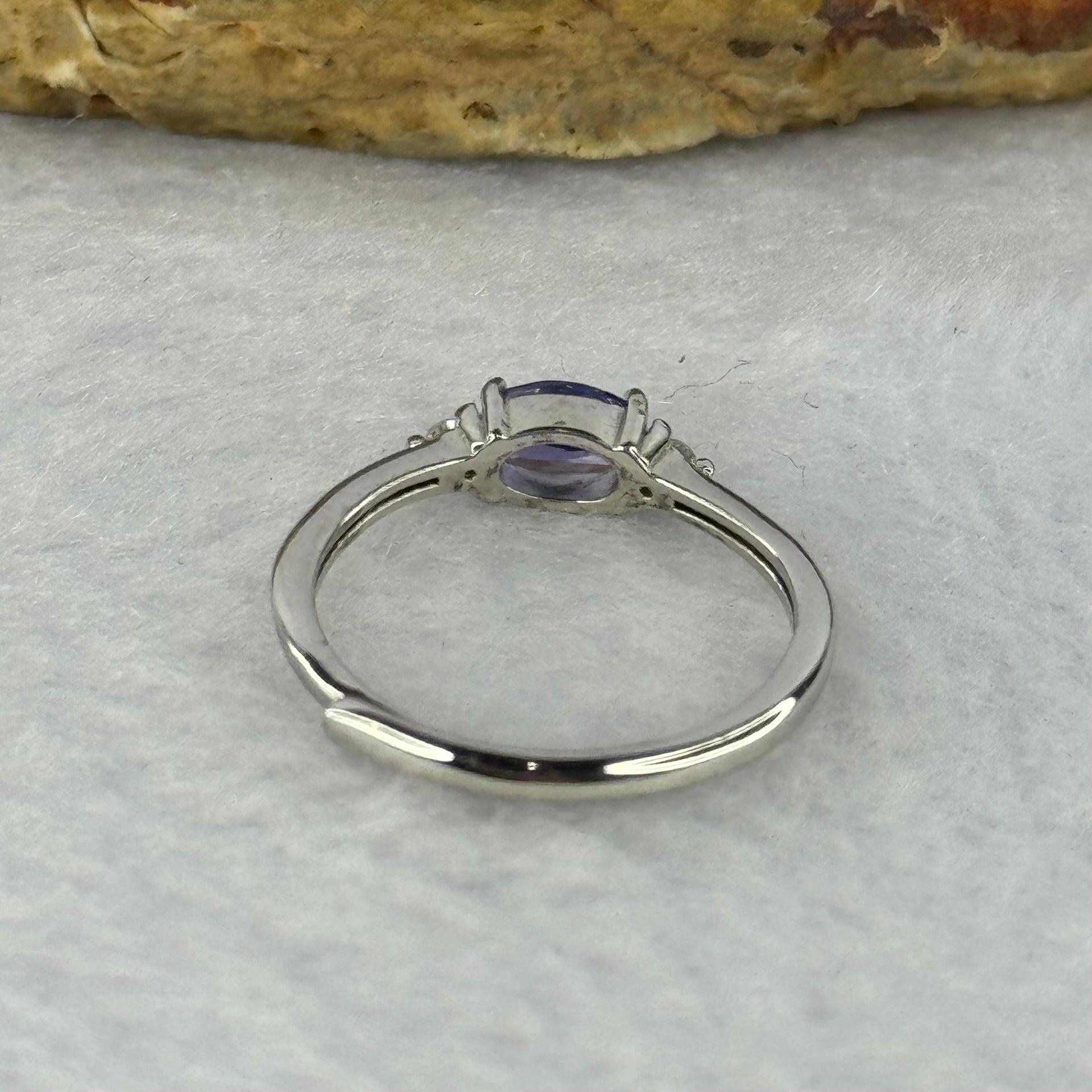 Natural Amethyst with Crystals In 925 Sliver Ring (Adjustable Size) 1.34g 5.4 by 3.7 by 2.8mm - Huangs Jadeite and Jewelry Pte Ltd