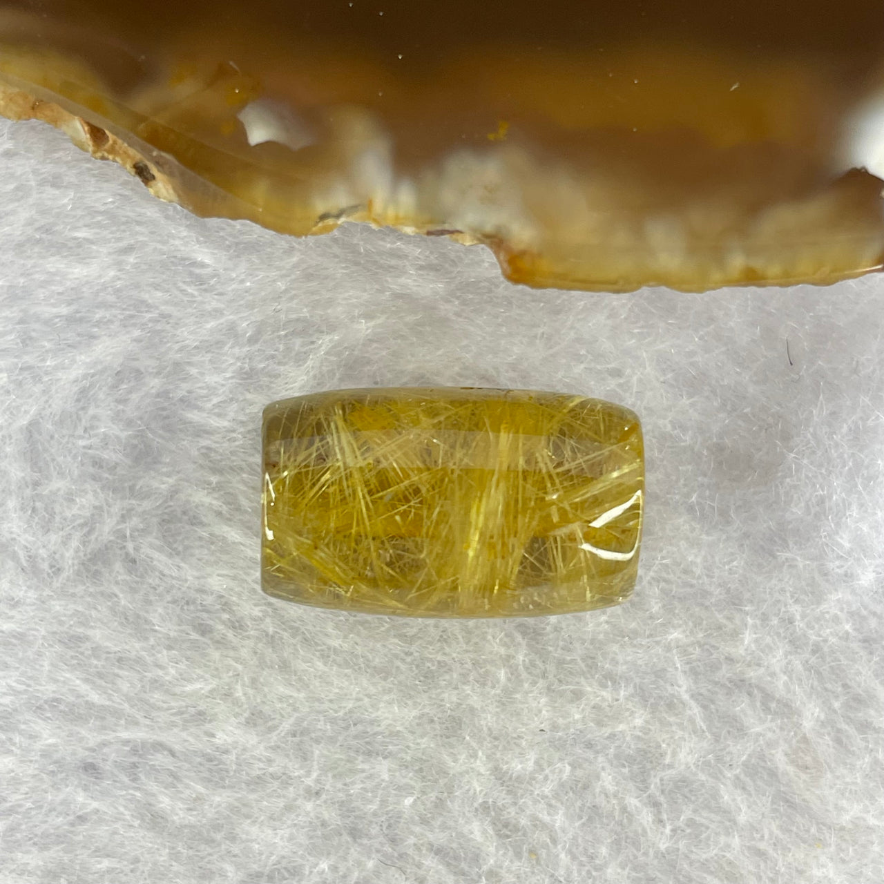 Good Grade Natural Golden Rutilated Quartz Crystal Lulu Tong Barrel 天然金顺发晶水晶露露通桶 
3.36g 17.2 by 10.6mm - Huangs Jadeite and Jewelry Pte Ltd