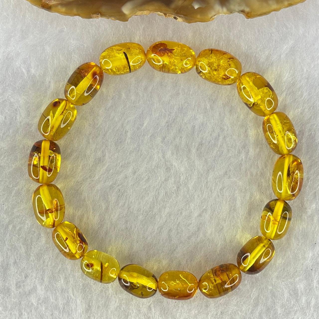 Natural Yellow Flower Amber Oval Beads Bracelet 6.25g 15cm 10.5 by 7.8mm 17 Beads