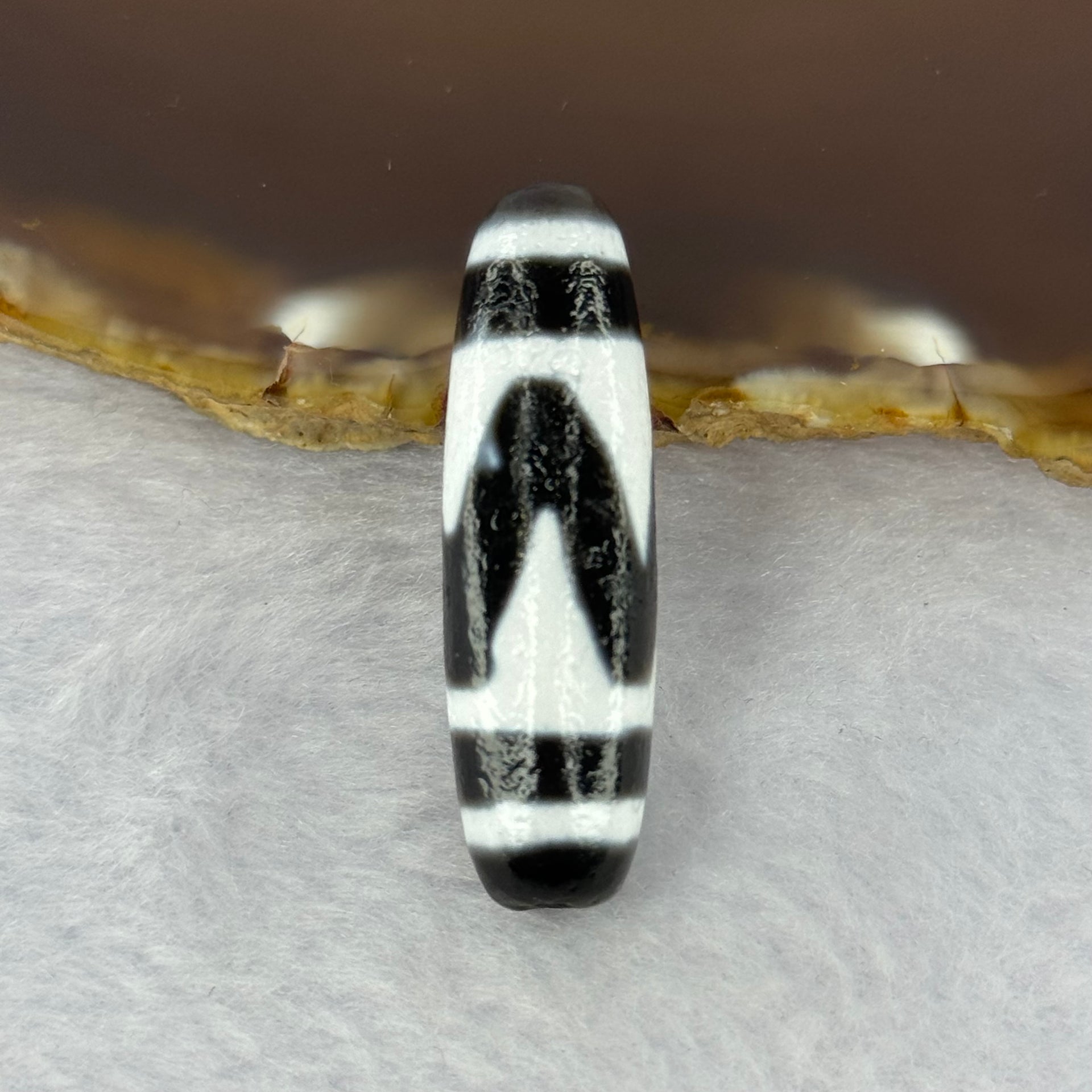 Natural Powerful Tibetan Old Oily Agate Tiger Tooth Daluo Dzi Bead Heavenly Master (Tian Zhu) 虎呀天诛 6.97g 37.4 by 11.2mm - Huangs Jadeite and Jewelry Pte Ltd