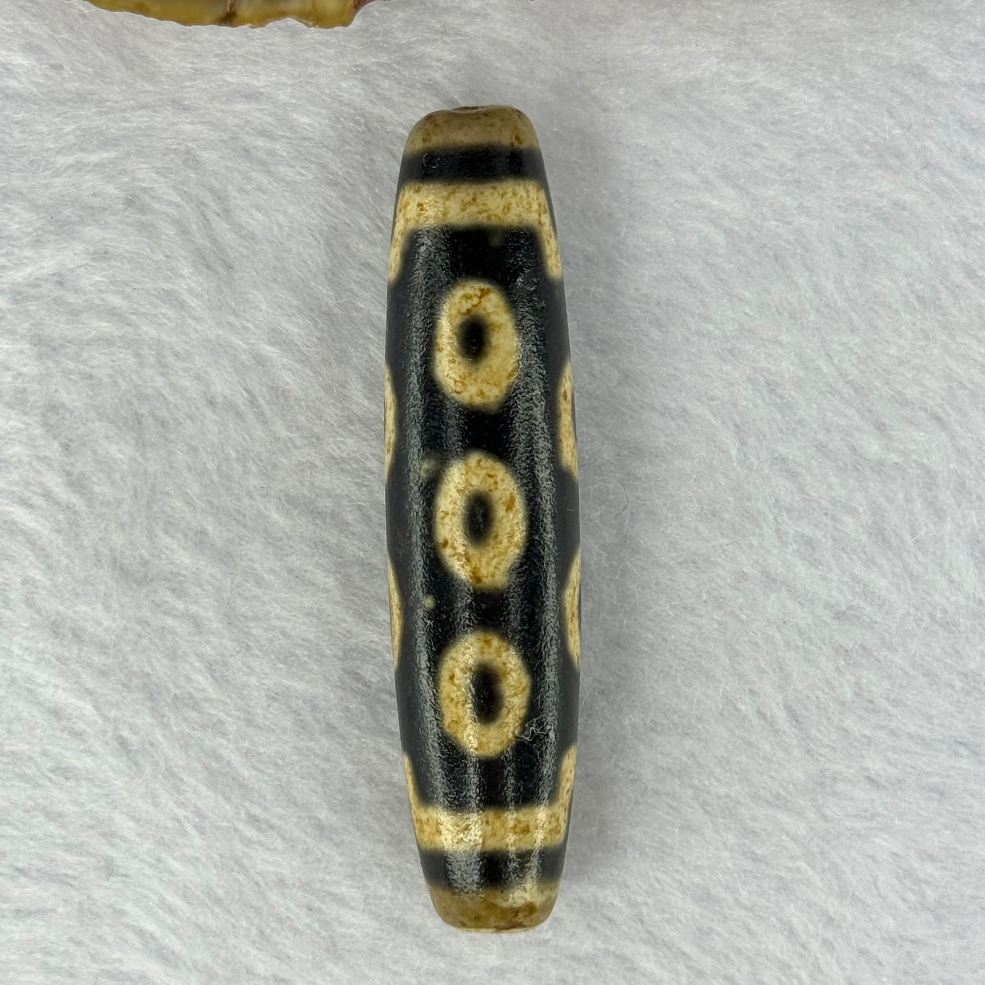 Natural Powerful Tibetan Old Oily Agate 10 Eyes Dzi Bead Heavenly Master (Tian Zhu) 十眼天诛 17.68g 59.4 by 14.0mm - Huangs Jadeite and Jewelry Pte Ltd