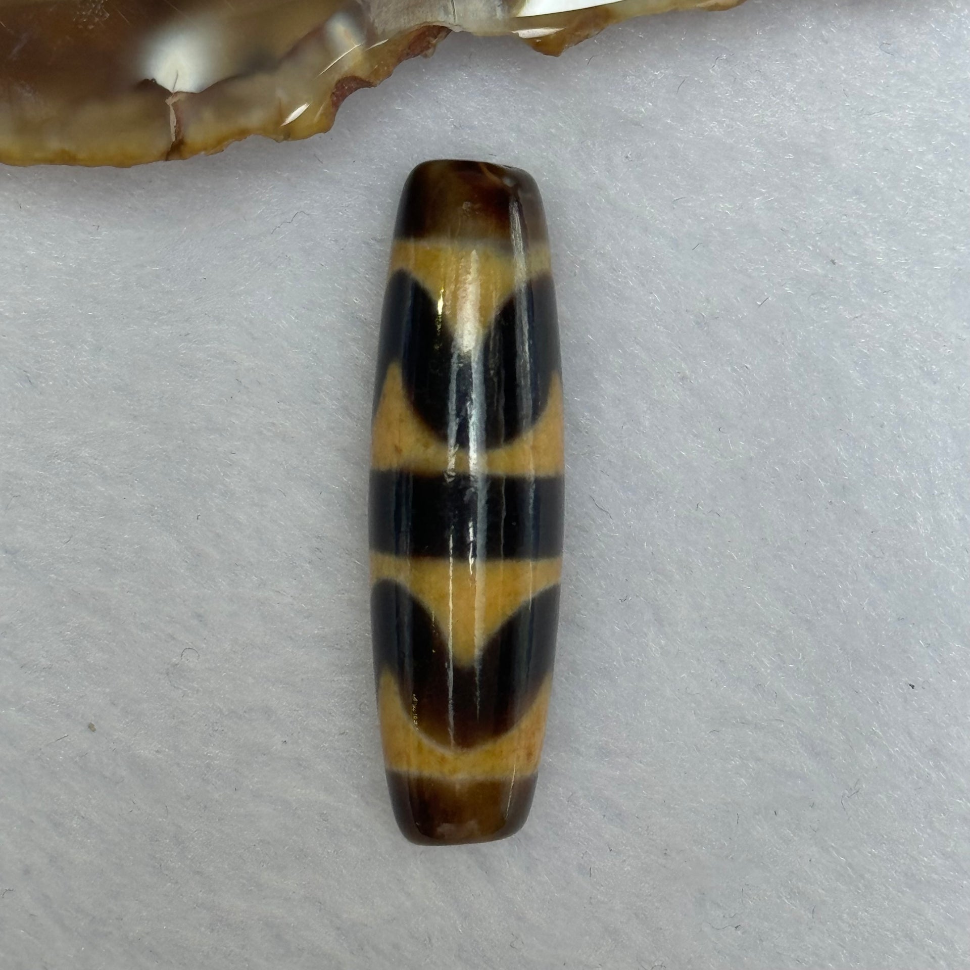 Natural Powerful Tibetan Old Oily Agate  Double Tiger Tooth Daluo Dzi Bead Heavenly Master (Tian Zhu) 虎呀天诛 7.05g 38.5 by 11.1mm - Huangs Jadeite and Jewelry Pte Ltd