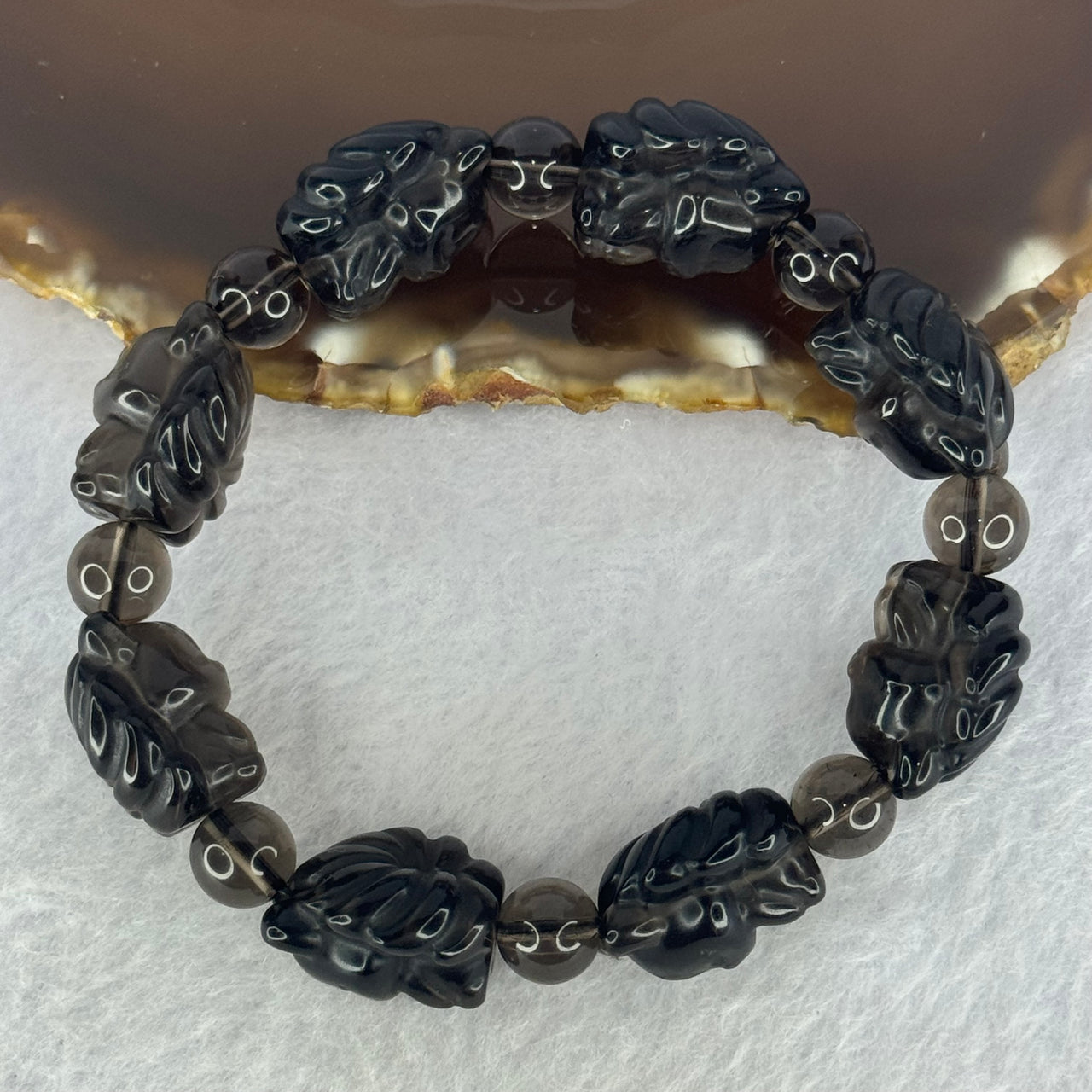 Obsidian 9 Tail Fox 18.4 by 17.7 by 12.7mm 8pcs and 8 Beads 8.2mm Bracelet 40.13g 16.5cm