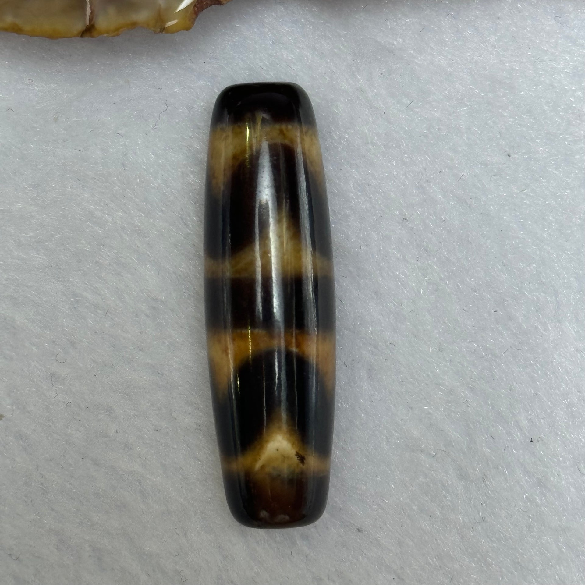 Natural Powerful Tibetan Old Oily Agate  Double Tiger Tooth Daluo Dzi Bead Heavenly Master (Tian Zhu) 虎呀天诛 7.48g 37.9 by 11.3mm - Huangs Jadeite and Jewelry Pte Ltd