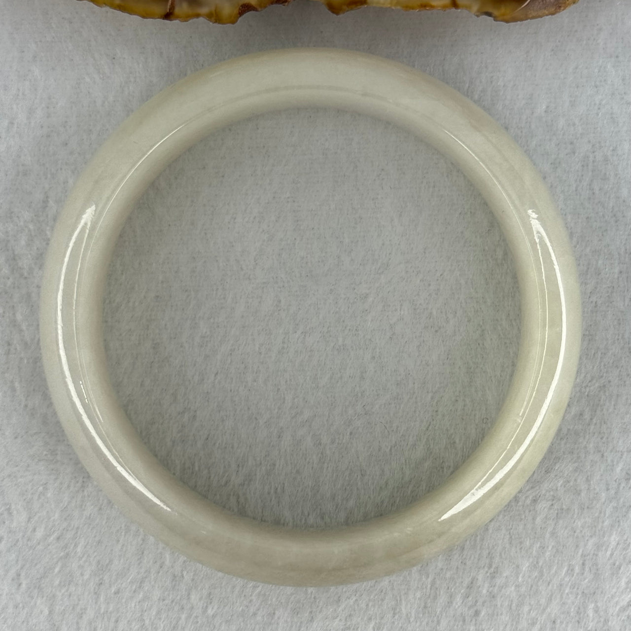 Type A Faint Green Lavender Jadeite Bangle Internal Diameter 53.6mm 69.94g 19.5 by 7.6mm (Internal Lines)