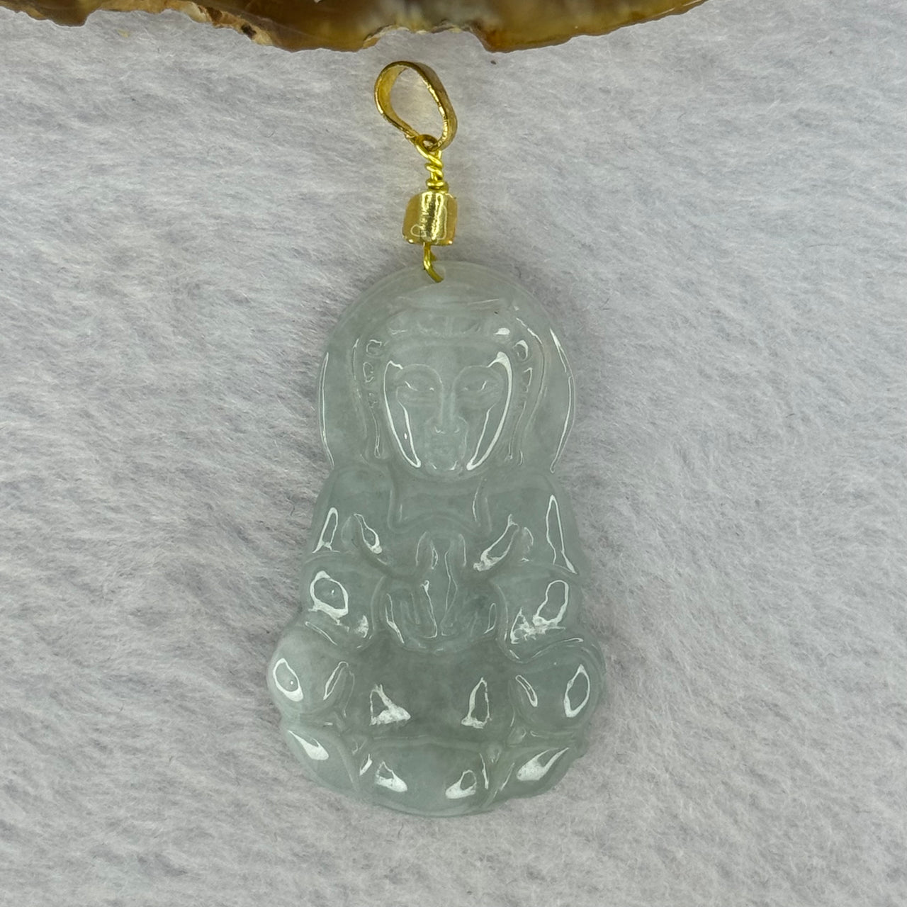 Type A Light Green Jadeite Guan Yin Pendent in 14KGF Claps 13.16g 39.2 by 24.0 by 7.2mm