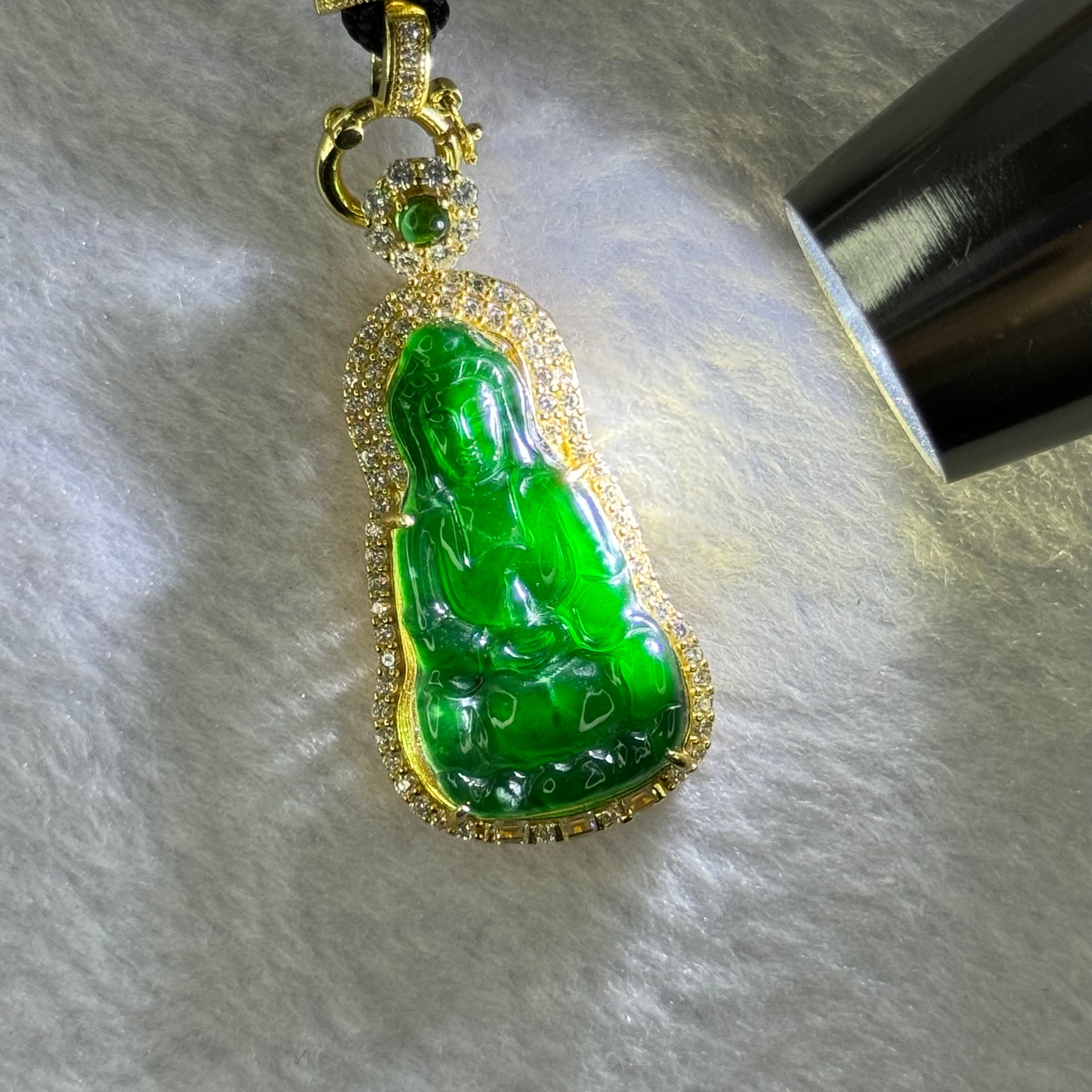 Type A ICY Green Jadeite Guan Yin in S925 Silver with Crystals Pendent 7.67g 31.6 by 17.7 by 3.0mm - Huangs Jadeite and Jewelry Pte Ltd