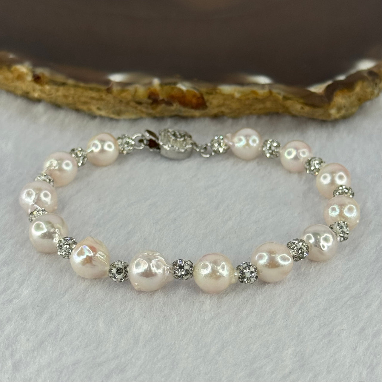 Natural Seawater Pearl Beads with Crystals in S925 Sliver Flower Bracelet 9.86g 15.5cm 7.4mm 13 Beads