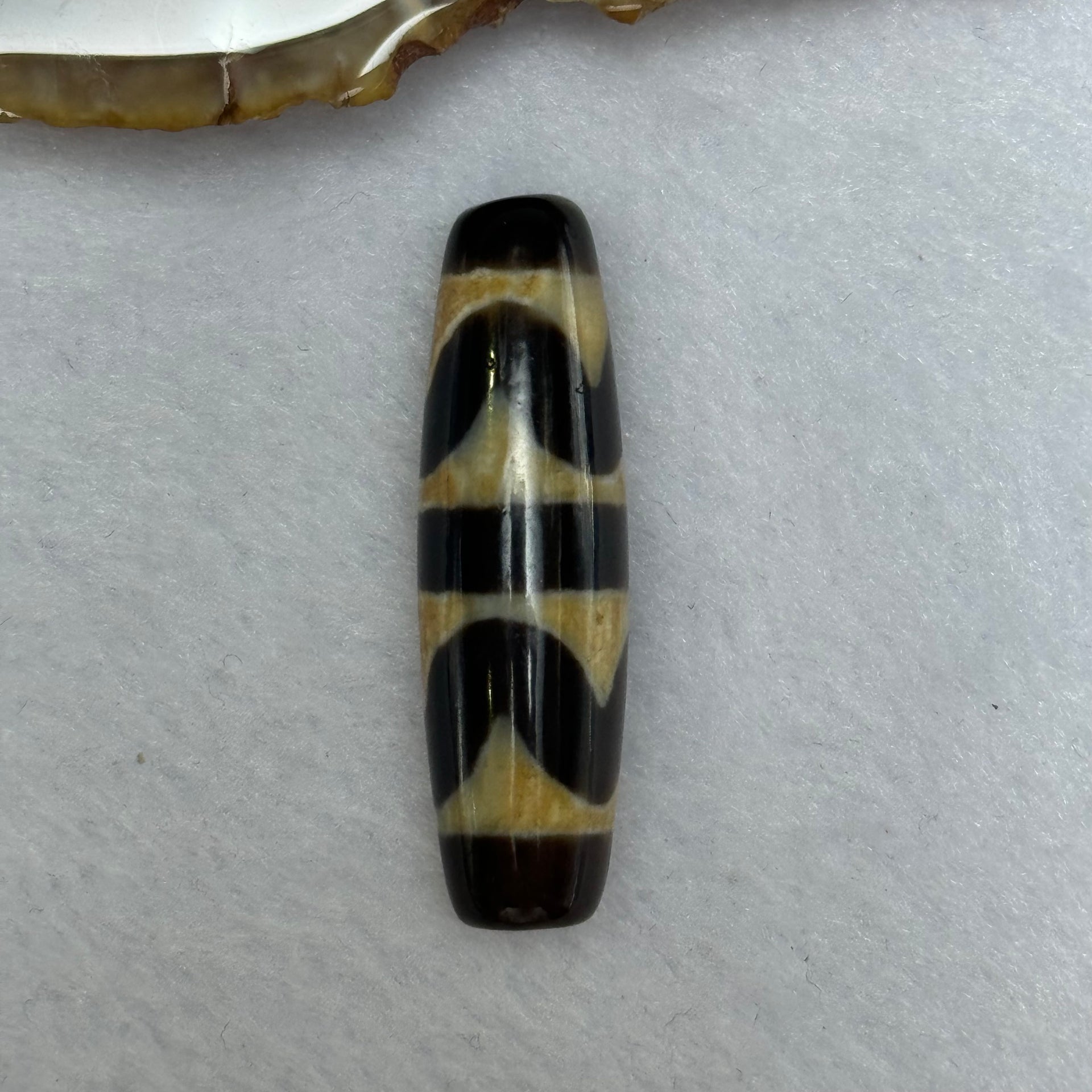 Natural Powerful Tibetan Old Oily Agate Double Tiger Tooth Daluo Dzi Bead Heavenly Master (Tian Zhu) 虎呀天诛 7.20g 38.7 by 11.2mm - Huangs Jadeite and Jewelry Pte Ltd