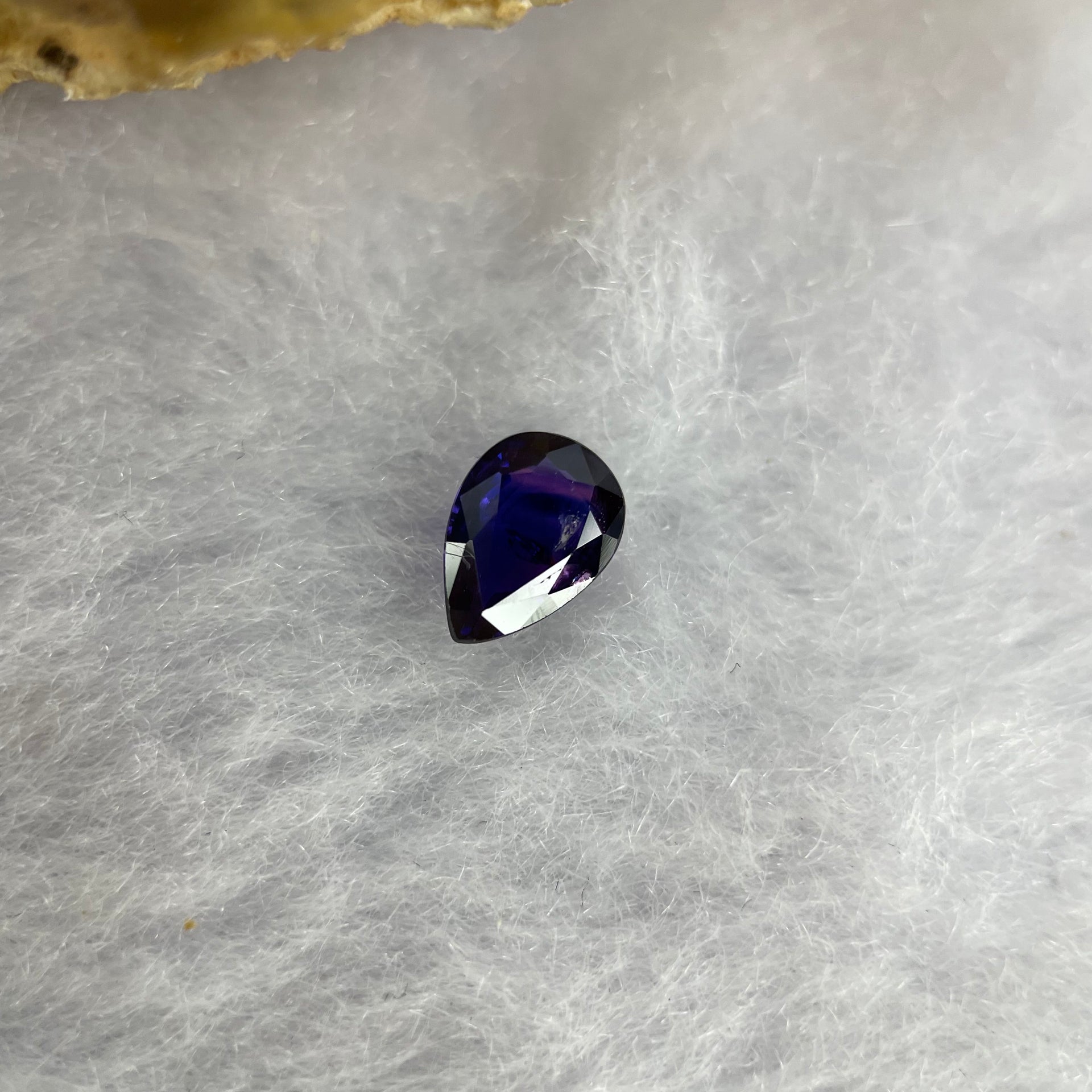 Natural Faceted Tear Drop Shape Blue Sapphire 0.85 ct 7.0 by 4.9 by 2.5mm - Huangs Jadeite and Jewelry Pte Ltd