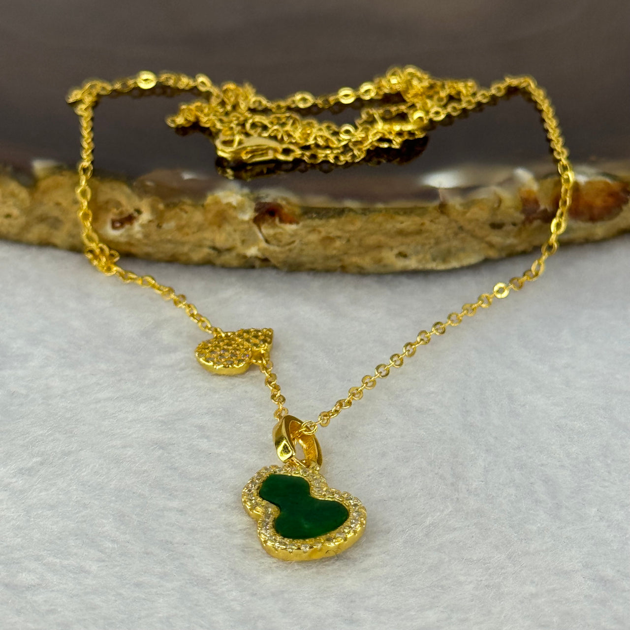 Type A Old Mine Spicy Green Jadeite Hulu with Crystals in S925 Sliver Gold Color Necklace 3.30g 10.1 by 7.0 by 1.0mm