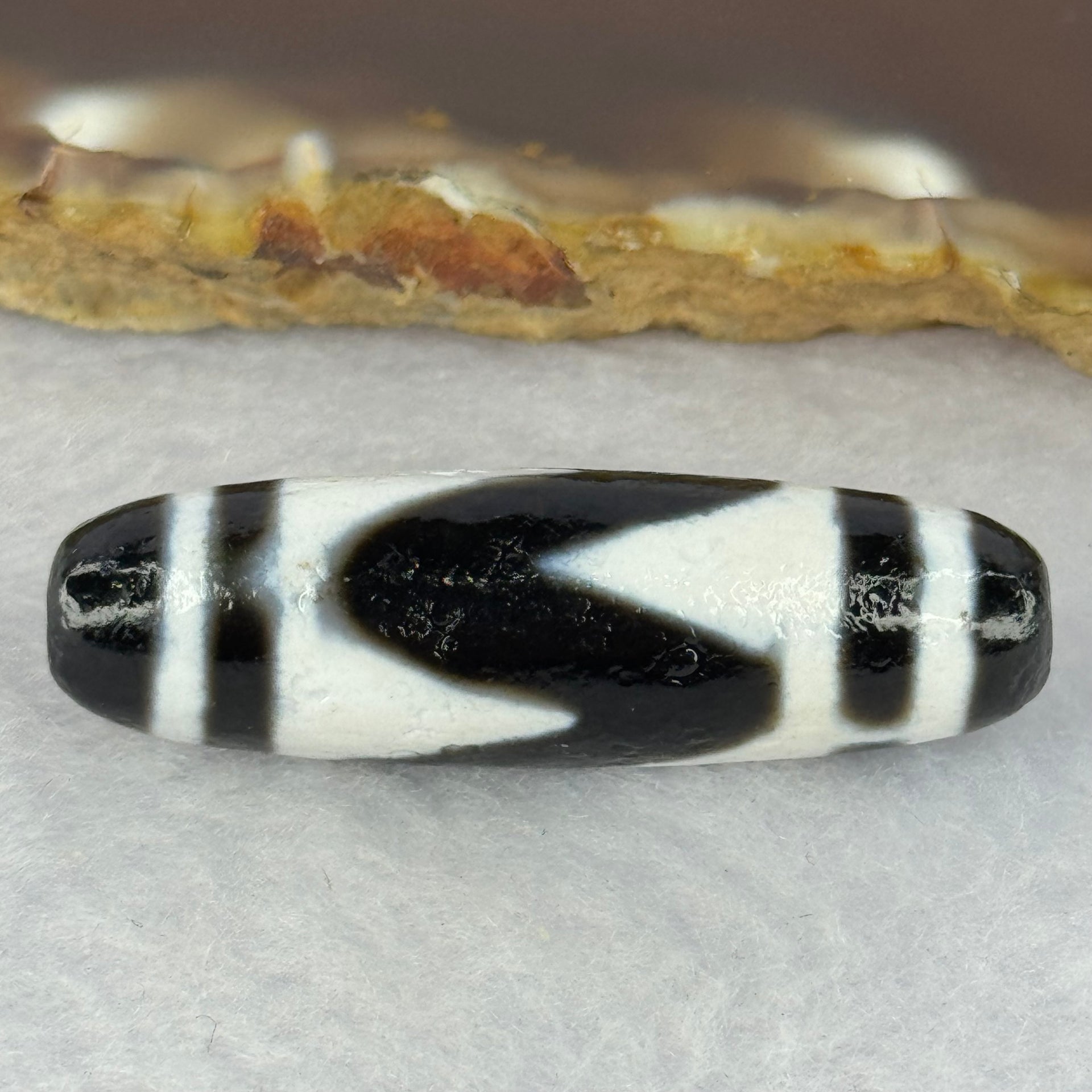 Natural Powerful Tibetan Old Oily Agate Tiger Tooth Daluo Dzi Bead Heavenly Master (Tian Zhu) 虎呀天诛 7.40g 3.79 by 11.2mm - Huangs Jadeite and Jewelry Pte Ltd