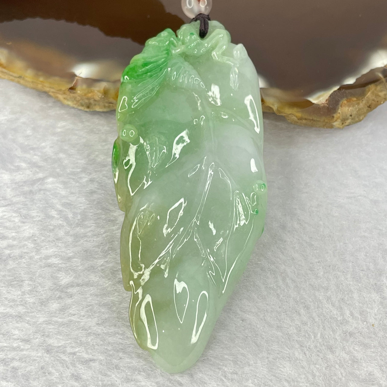 Type A Light Green with Green Jadeite Bee on Leaf Pendent 22.23g 67.2 by 27.8 by 7.0mm