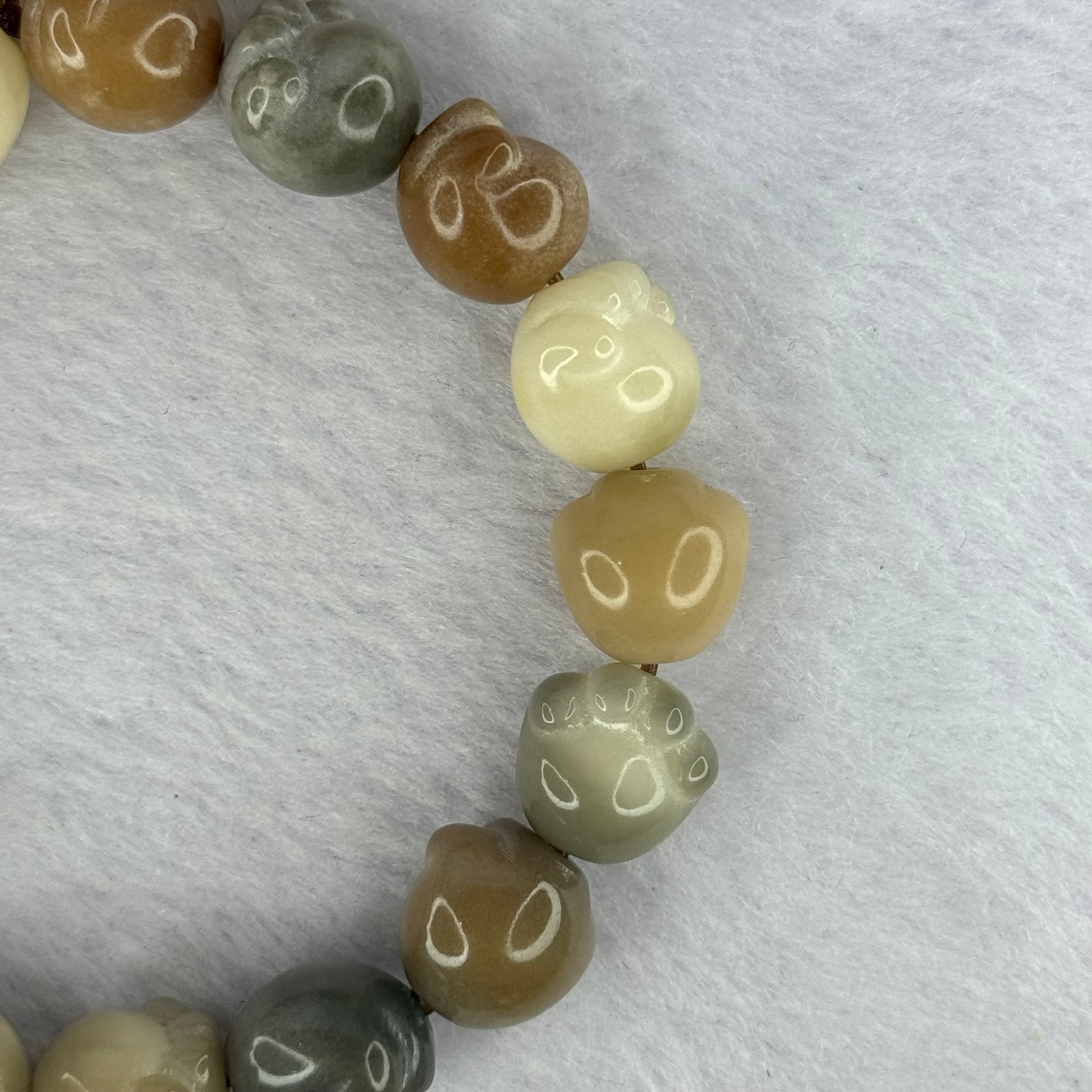 Natural Mixed Color Bodhi Beads in Paw Bracelet 20.26g 17cm 12.8mm 16 Beads - Huangs Jadeite and Jewelry Pte Ltd