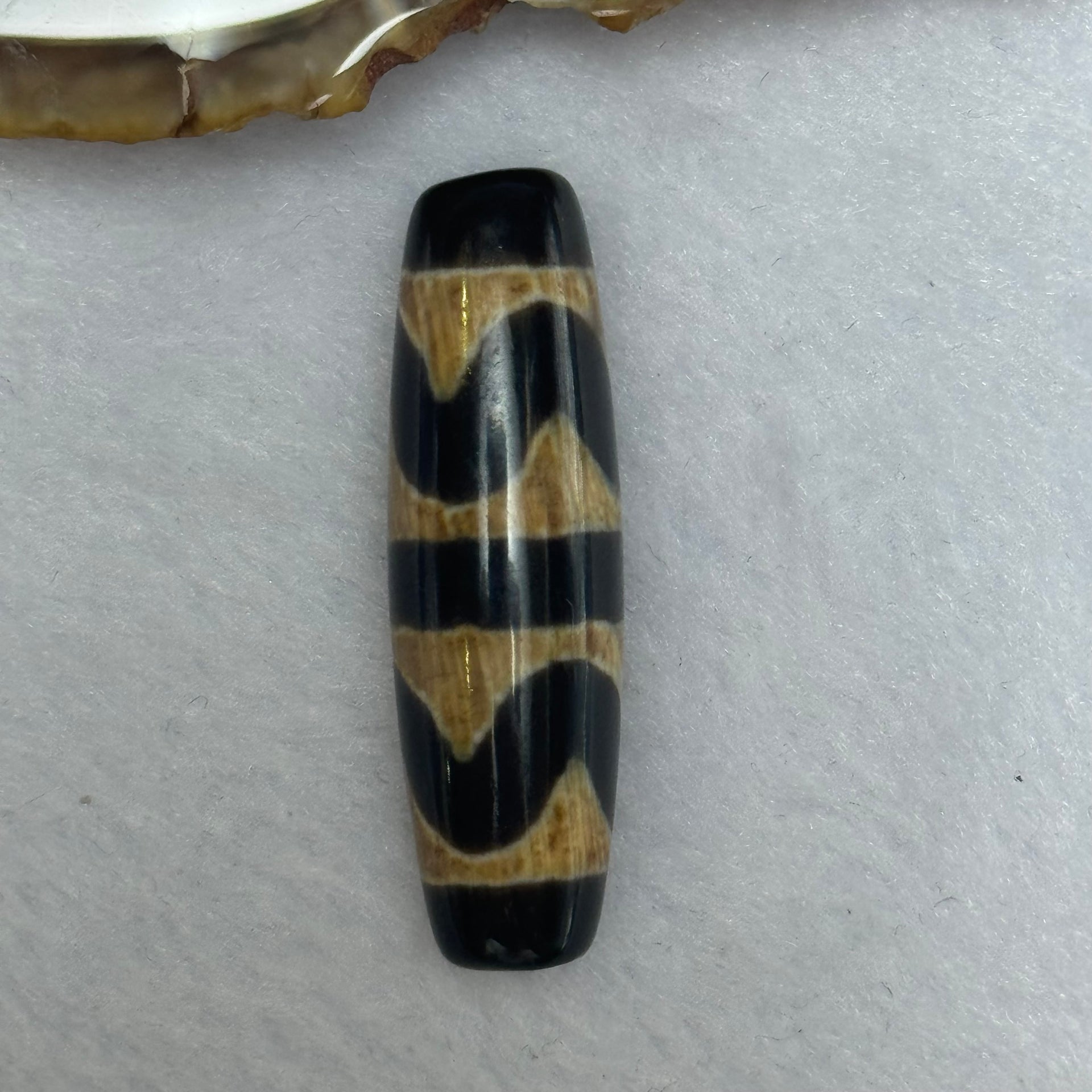 Natural Powerful Tibetan Old Oily Agate  Double Tiger Tooth Daluo Dzi Bead Heavenly Master (Tian Zhu) 虎呀天诛 7.93g 39.1 by 11.7mm - Huangs Jadeite and Jewelry Pte Ltd