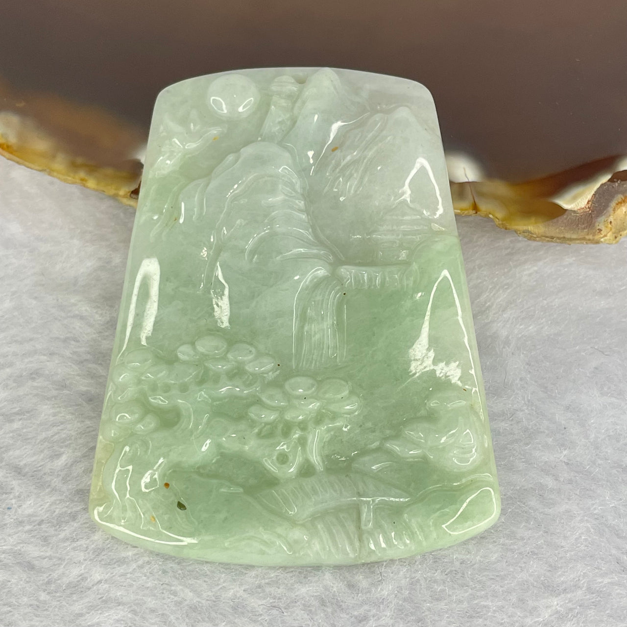 Type A Green Shan Shui Jadeite 22.41g 41.4g 52.4 by 52.4mm - Huangs Jadeite and Jewelry Pte Ltd