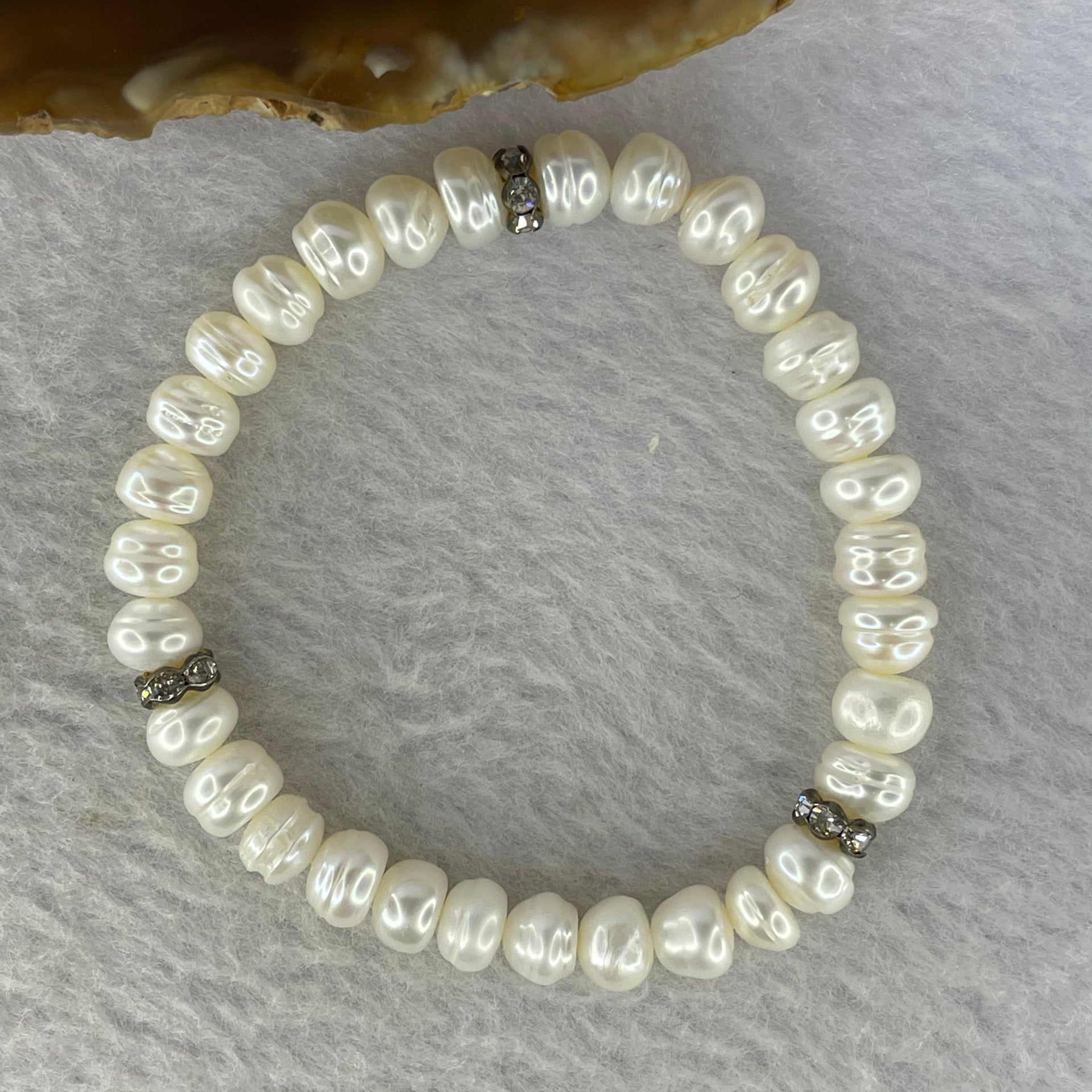 Natural White Pearl Bracelet 11.93g 7.1 mm 31 Pearls - Huangs Jadeite and Jewelry Pte Ltd