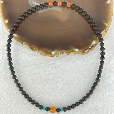 Natural Dark Matt Black Amber Beads Elastic Necklace 天然大黑天翁琥珀项链 10.72g 42cm 8.6mm 1 Beads 6.8mm 67 Beads