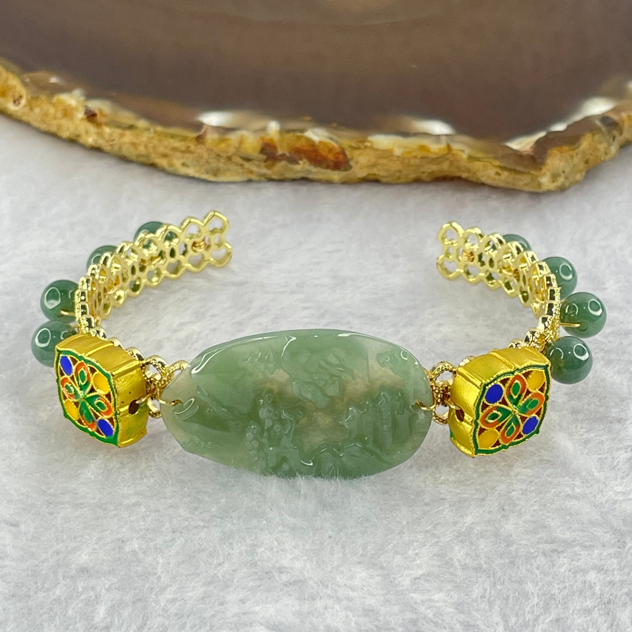 Type A Blueish Green Jadeite Beads and Shan Shui Charm in Gold Color Bangle 18.57g 32.0 by 20.4 by 2.8mm, 6.0mm 8 Beads