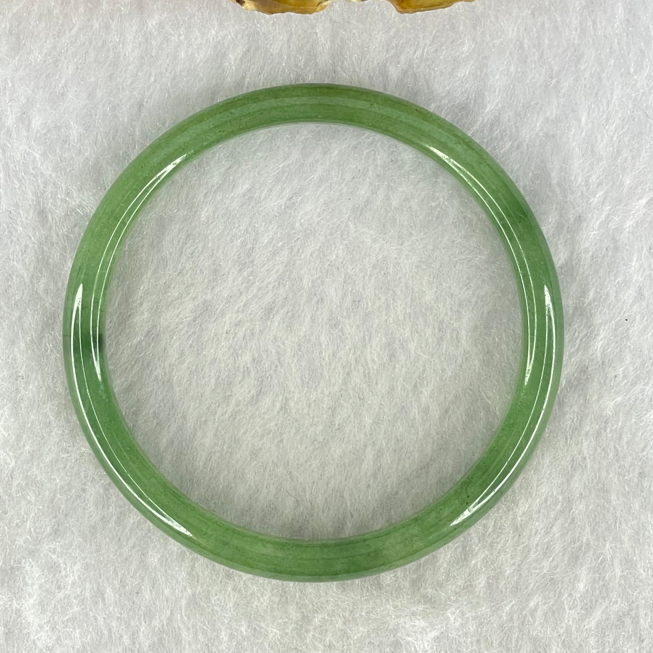 Type A Green Jadeite Bangle Internal Diameter 44.5mm 11.52g 6.3 by 4.7mm (Internal Line)