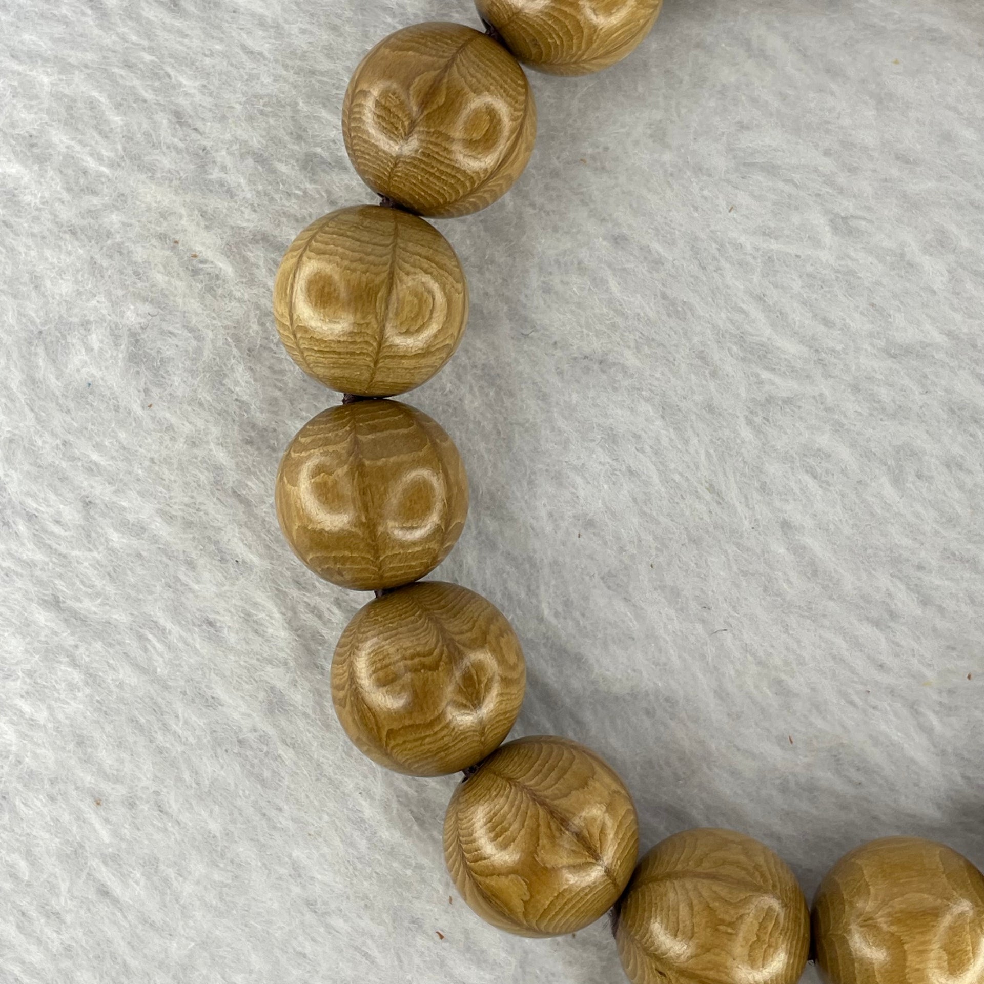 Natural Liu Dao Mu Abelia Wood 六道木 Beads Bracelet 17.79g 12.7mm 17 Beads + 2 Hulu Beads - Huangs Jadeite and Jewelry Pte Ltd