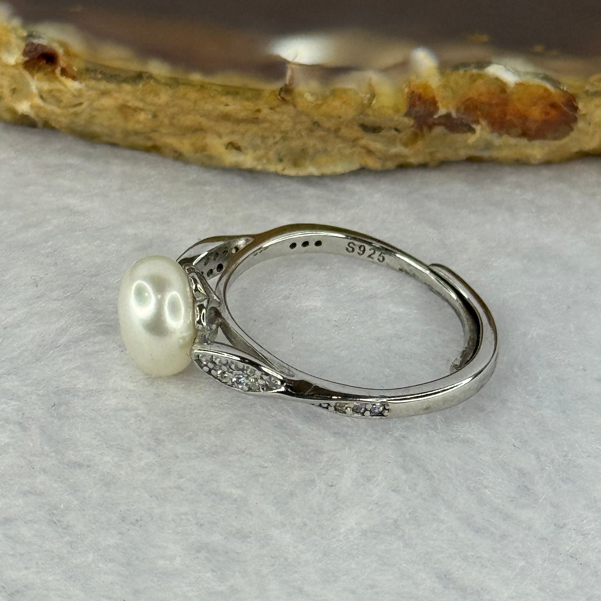 Natural Pearl with Crystals In 925 Sliver Ring (Adjustable Size) 2.34g 8.2 by 6.0mm - Huangs Jadeite and Jewelry Pte Ltd