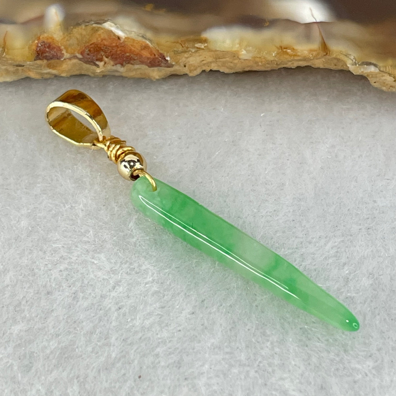 Type A Spicy Green Jadeite Mini Chilli Pendant with 14KGF Clasp 0.91g 25.2 by 3.6 by 2.9mm