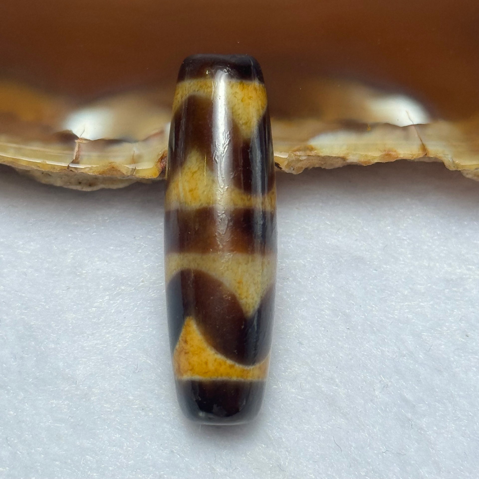 Natural Powerful Tibetan Old Oily Agate Double Tiger Tooth Daluo Dzi Bead Heavenly Master (Tian Zhu) 虎呀天诛 7.33g 37.3 by 11.5mm - Huangs Jadeite and Jewelry Pte Ltd