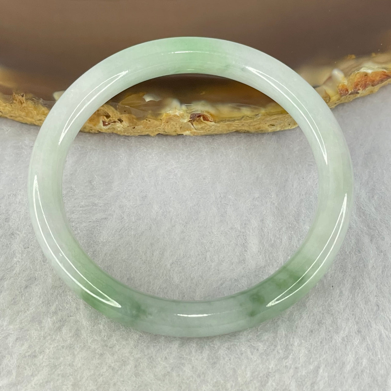 Type A Lavender and Green Jadeite Bangle Internal Diameter 44.0mm 15.58g 6.1 by 6.1mm (Very Very Fine Internal Line)