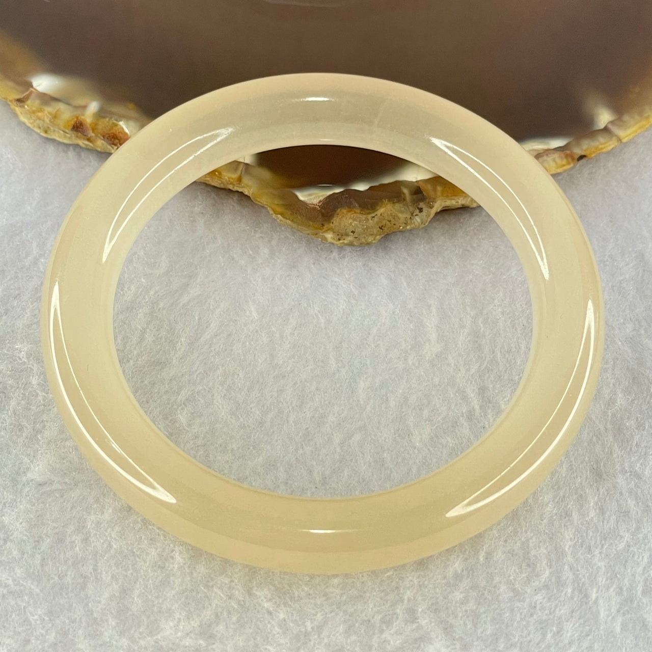 Natural Peach Color Agate Bangle Internal Diameter 56.5mm 43.63g 10.5 by 9.9mm (Close to Perfect)