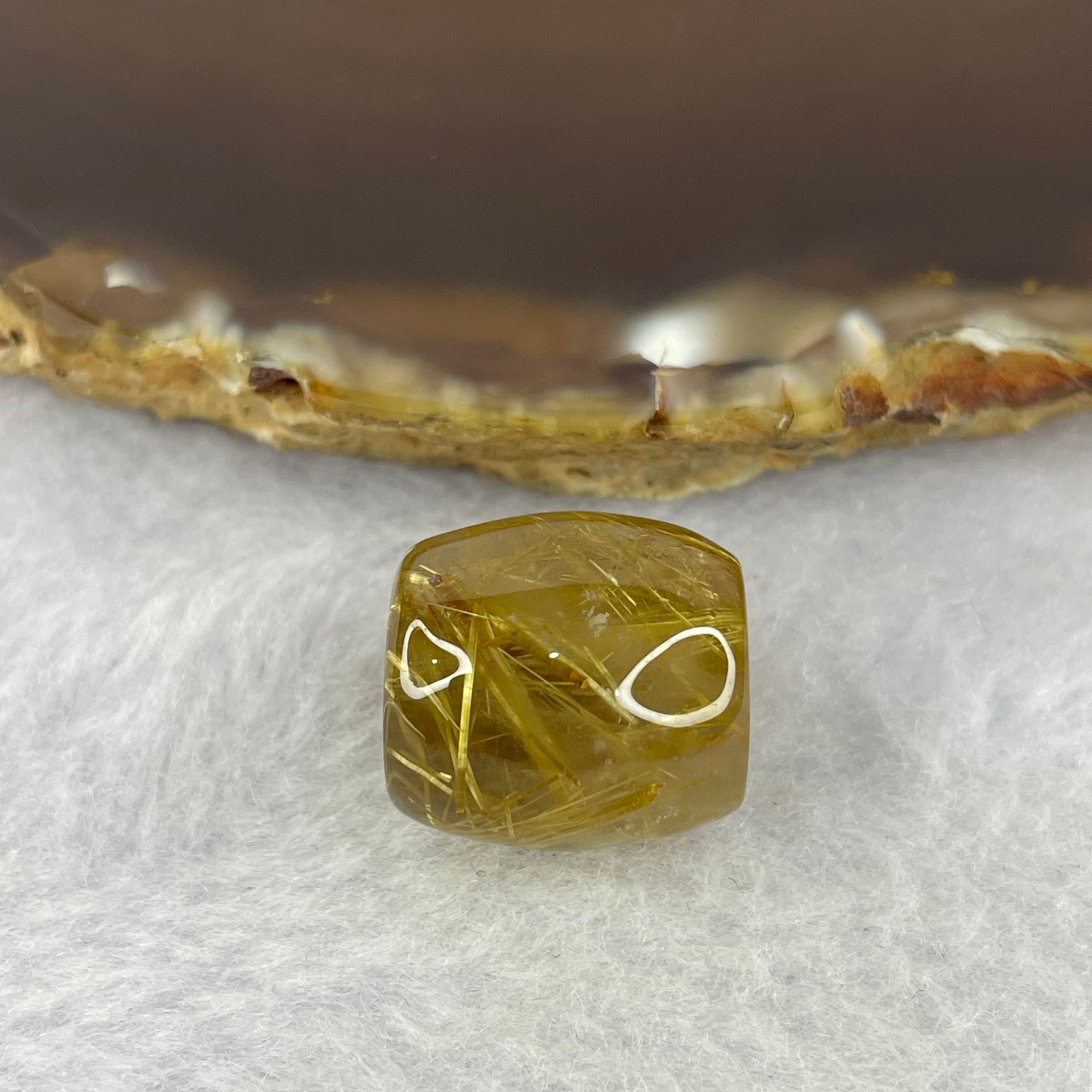 Good Grade Natural Golden Rutilated Quartz Crystal Lulu Tong Barrel 天然金顺发晶水晶露露通桶 
6.02g 15.5 by 14.8mm - Huangs Jadeite and Jewelry Pte Ltd