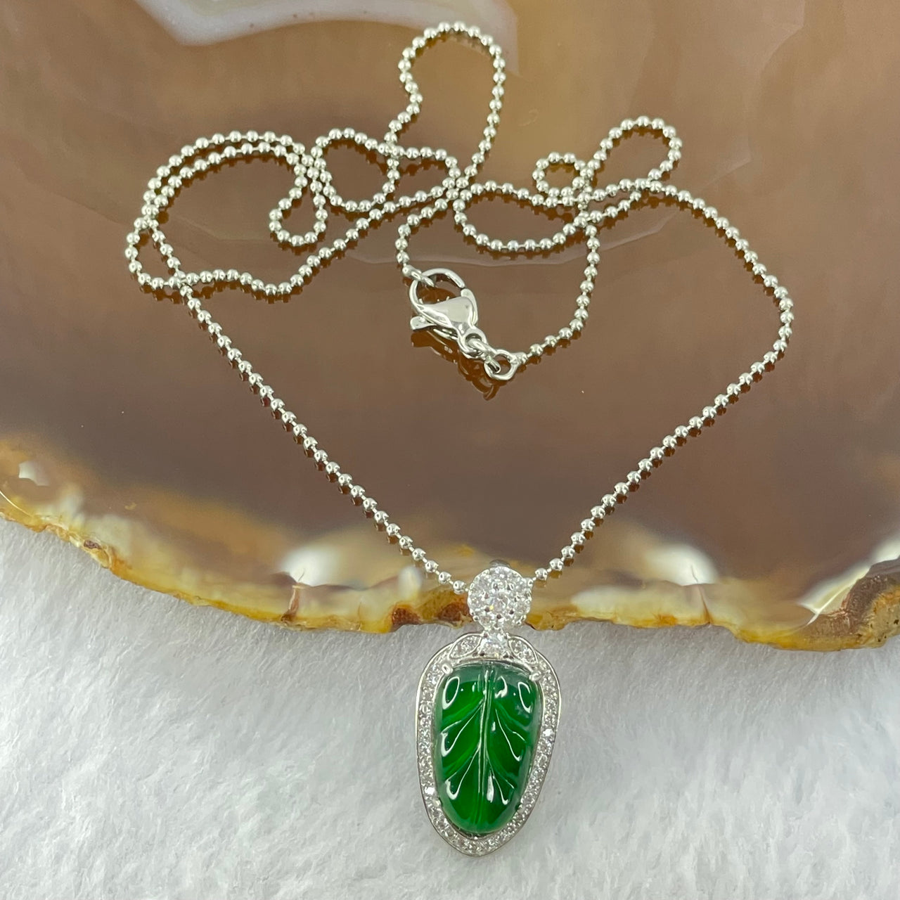 Type A Icy Dark Green Omphasite Jadeite Leaf 14.5 by 9.4 by 2.5mm Pendant with Crystals in S925 Sliver Necklace 3.86g