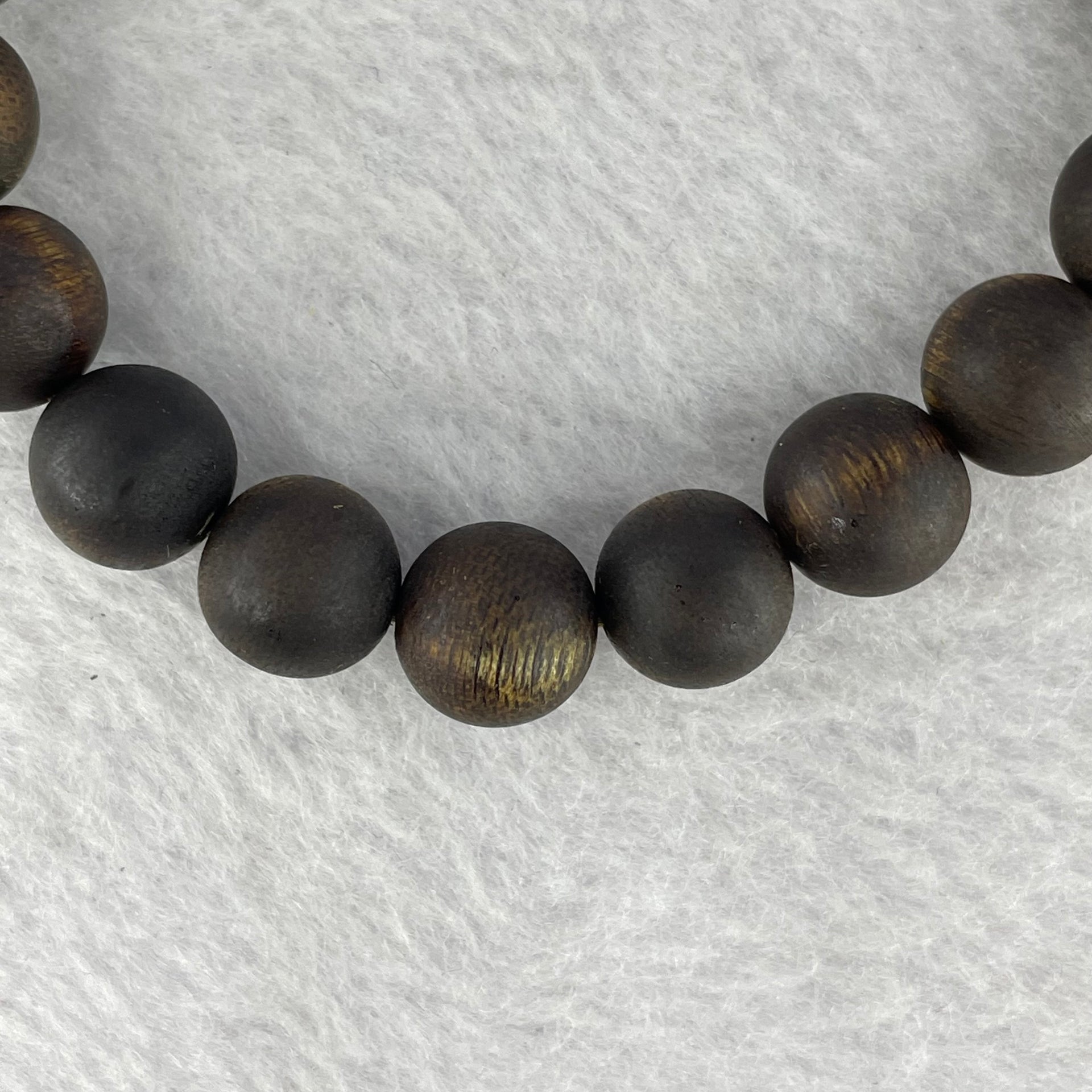 Natural Hainan Wild Old Agarwood Bracelet (Floating) 天然海南野生老树沉香手链 9.64g 17.5cm 10.9mm 19 Beads - Huangs Jadeite and Jewelry Pte Ltd