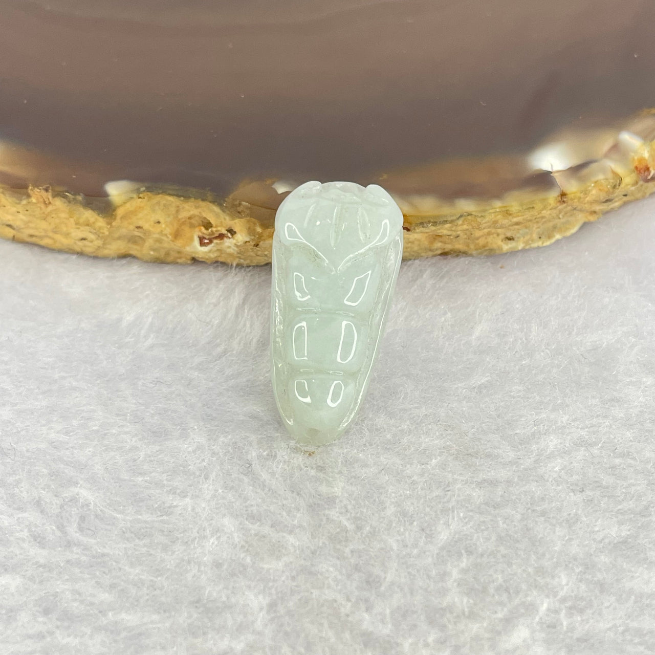 Type A Green Pea Pod Jadeite 2.93g by 12.1 by 24.9 by 5.3mm - Huangs Jadeite and Jewelry Pte Ltd