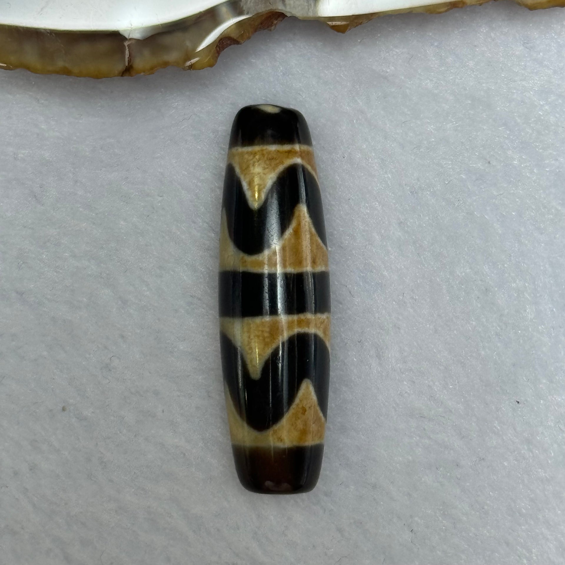 Natural Powerful Tibetan Old Oily Agate Double Tiger Tooth Daluo Dzi Bead Heavenly Master (Tian Zhu) 虎呀天诛 7.20g 38.7 by 11.2mm - Huangs Jadeite and Jewelry Pte Ltd