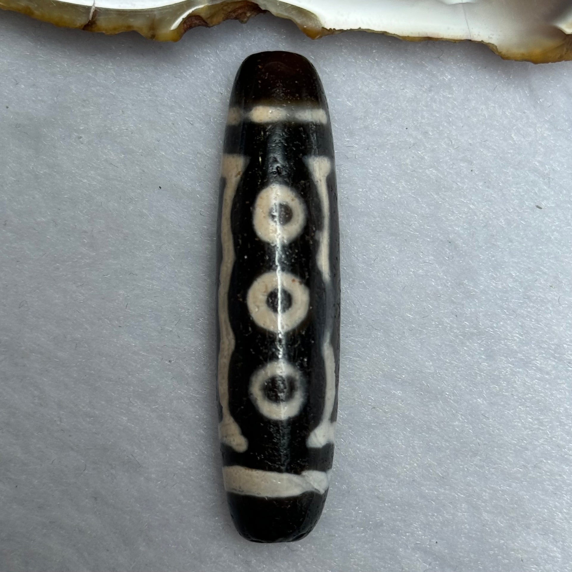 Natural Powerful Tibetan Old Oily Agate 5 Eyes Dzi Bead Heavenly Master (Tian Zhu) 五眼天诛 11.49g 47.9 by 72.5mm - Huangs Jadeite and Jewelry Pte Ltd