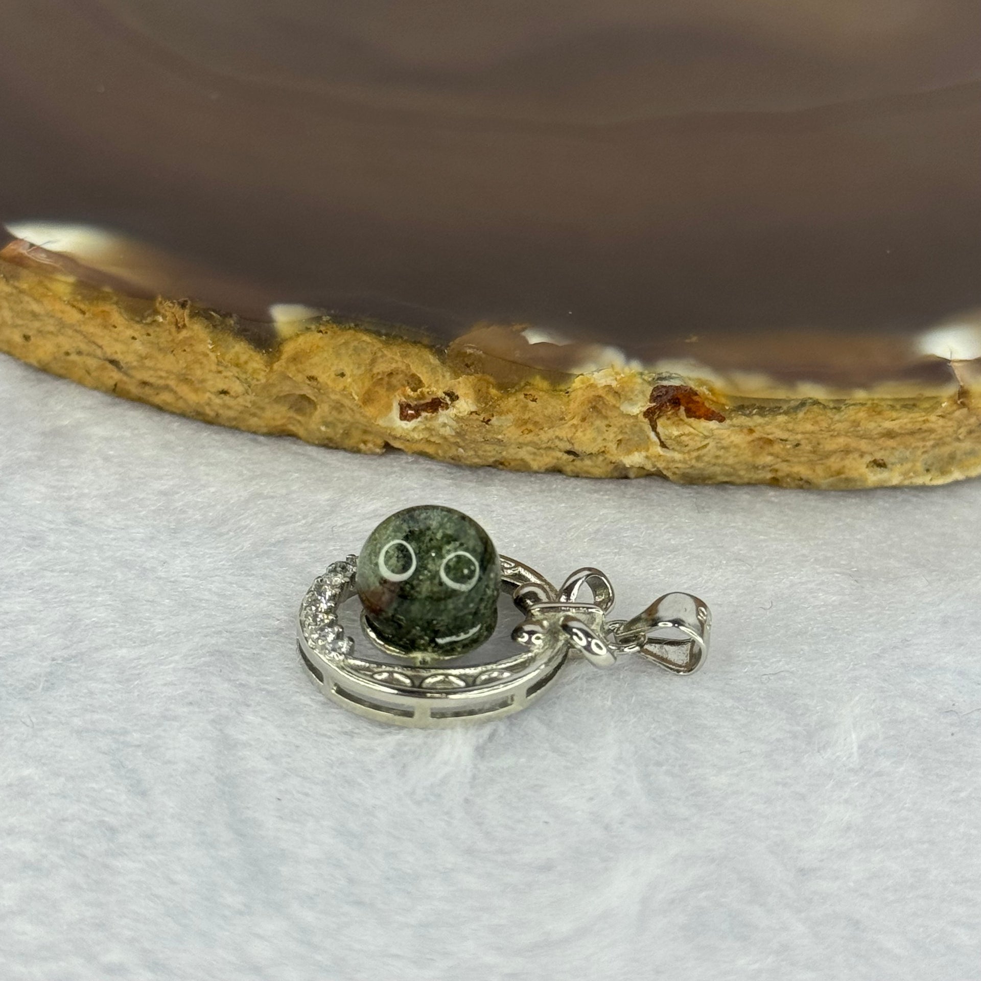 Natural Green Phantom Quartz in 925 Sliver Pendent 2.68g 8.4mm - Huangs Jadeite and Jewelry Pte Ltd