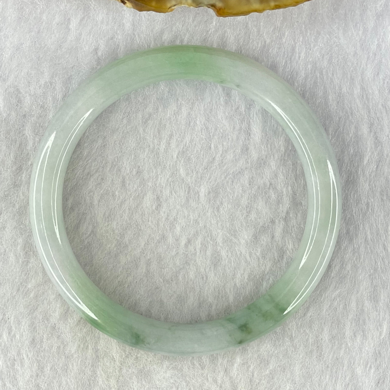 Type A Lavender and Green Jadeite Bangle Internal Diameter 44.0mm 15.58g 6.1 by 6.1mm (Very Very Fine Internal Line)