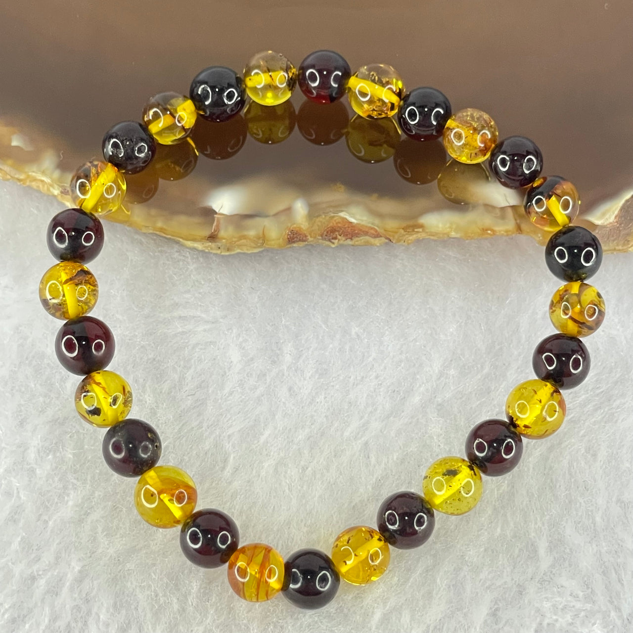 Natural Blood Red and Yellow Amber Beads Bracelet 4.62g 16cm 7.0mm 28 Beads