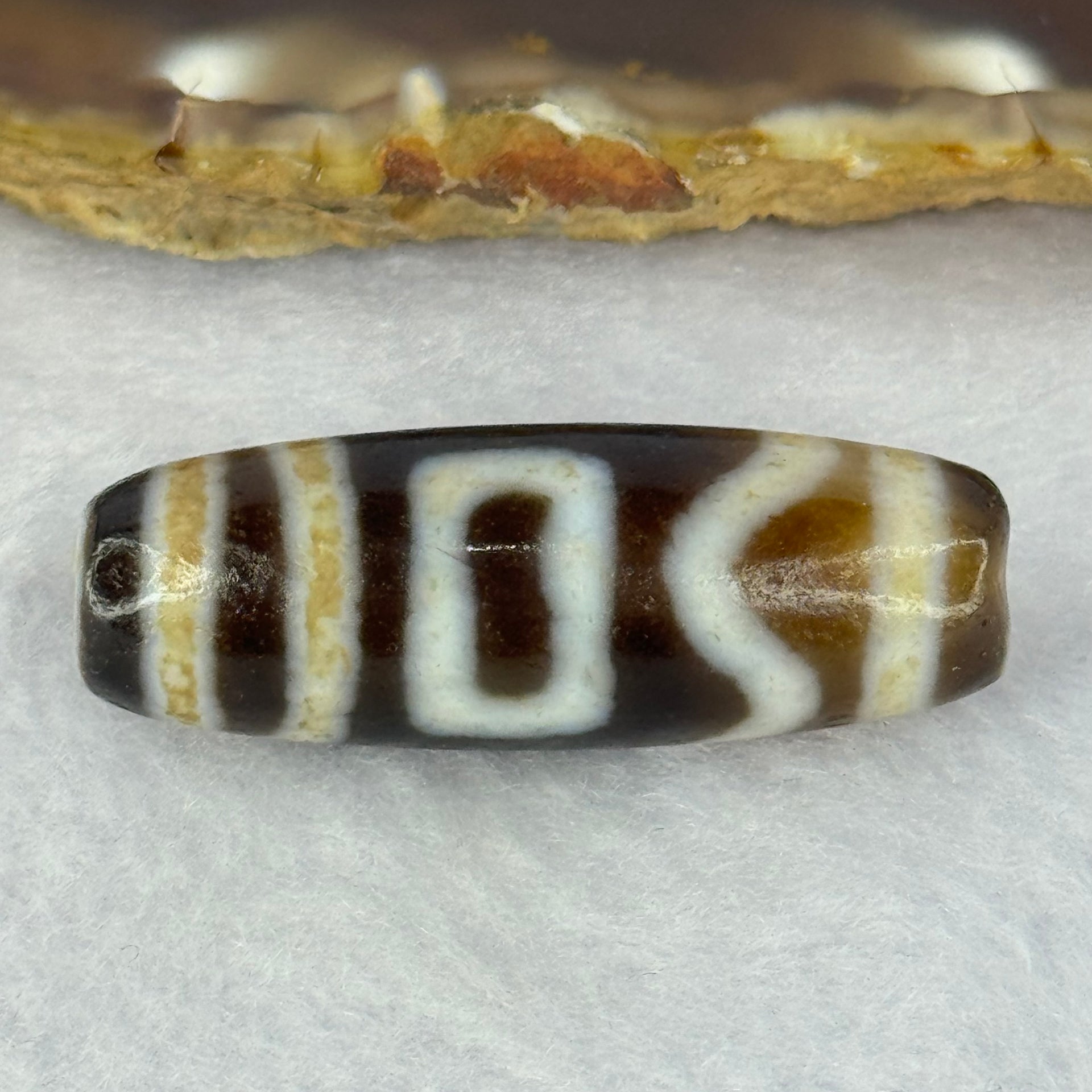 Natural Powerful Tibetan Old Oily Agate Sky Door Serenity 1 Eye Dzi Bead Heavenly Master (Tian Zhu) 一眼天诛 10.03g 37.2 by 13.1mm - Huangs Jadeite and Jewelry Pte Ltd