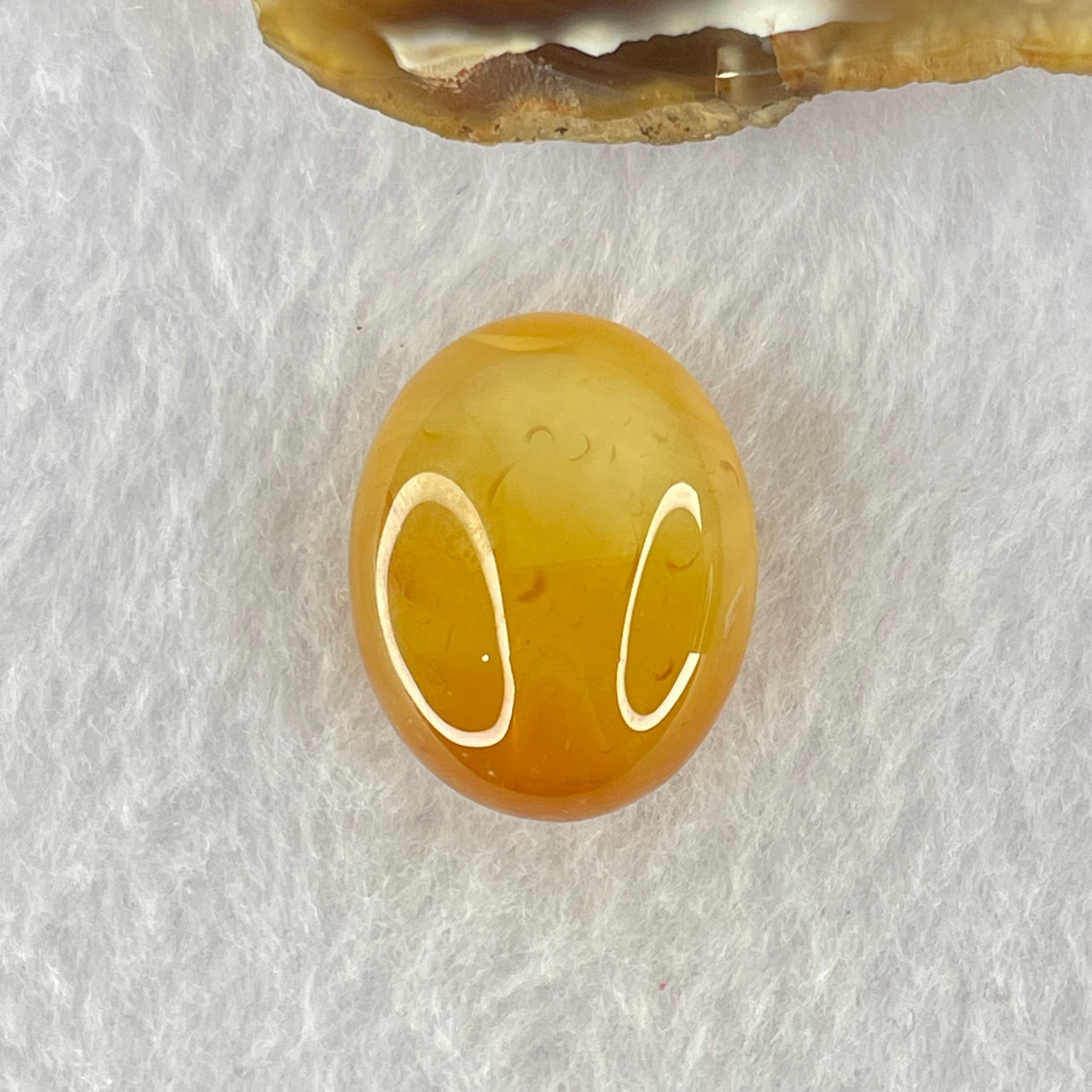 Natural Orange Yellow Agate Mini Display 9.25g 24.4 by 19.7 by 13.9mm