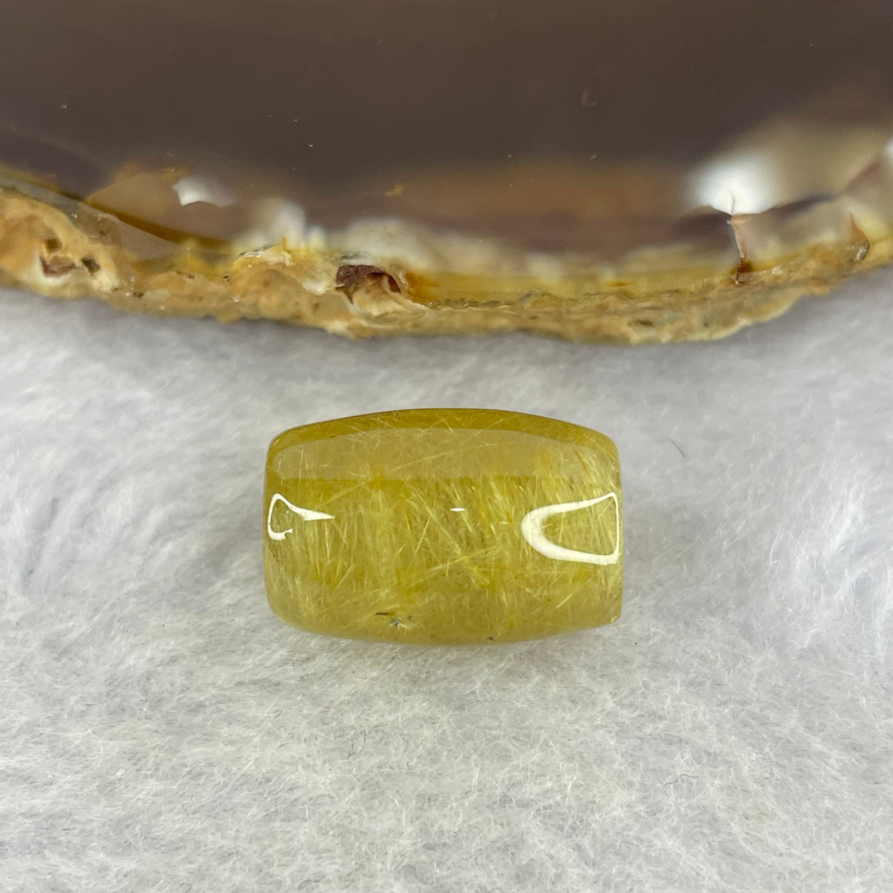 Good Grade Natural Golden Rutilated Quartz Crystal Lulu Tong Barrel 天然金顺发晶水晶露露通桶 
3.67g 16.4 by 11.0mm - Huangs Jadeite and Jewelry Pte Ltd