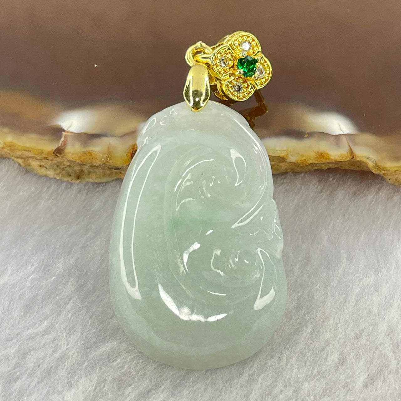 Type A Light Green Jadeite Ruyi 32.9 by 21.0 by 5.9mm with Silver Gold Color Pendant 9.40g