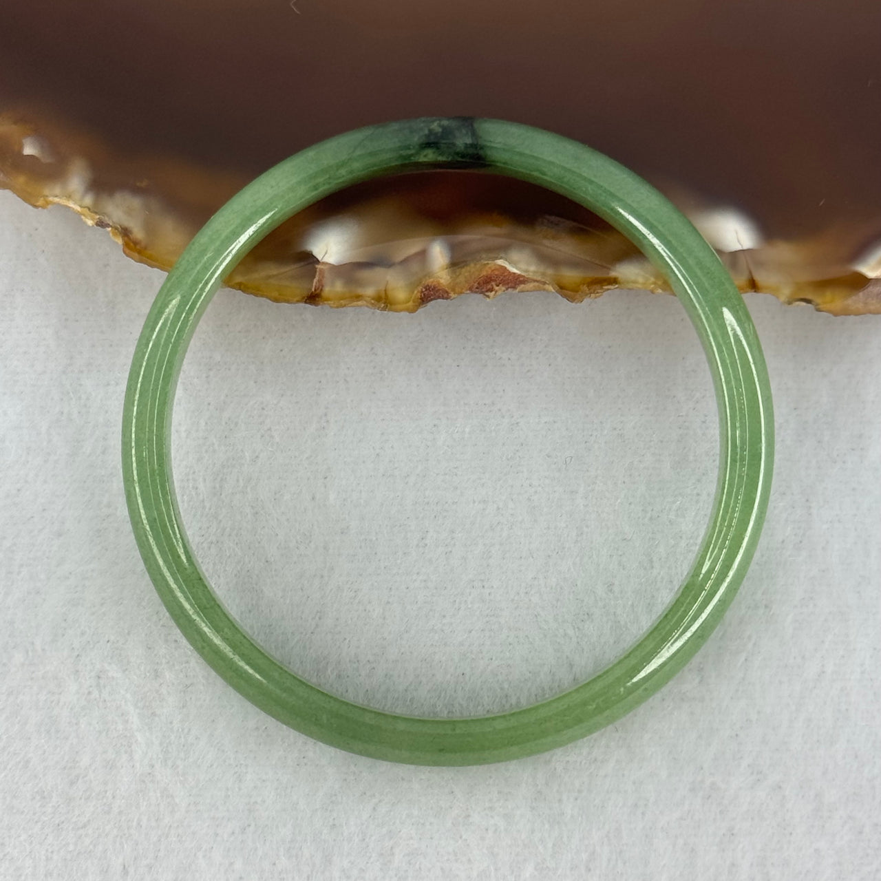 Baby or Kids Type A Green Jadeite Bangle Internal Diameter 44.6mm 11.71g 6.9 by 4.5mm (Very Slight Internal Lines)