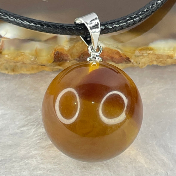 Natural Cognac with Red Amber Round Shape in String Necklace 4.02g 15.8mm