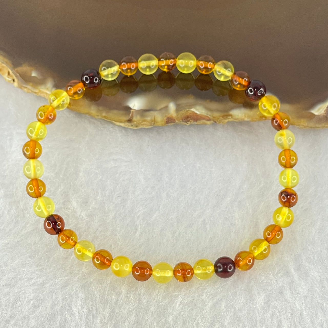 Natural Mixed Color Amber Beads Bracelet 2.50g 16.5cm 5.1mm 38 Beads