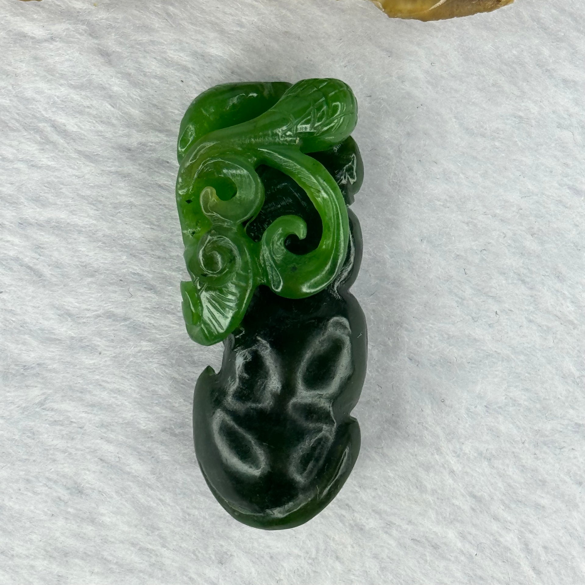 Natural Green Nephrite Bat Pendant 13.53g 41.4 by 16.6 by 13.2mm - Huangs Jadeite and Jewelry Pte Ltd