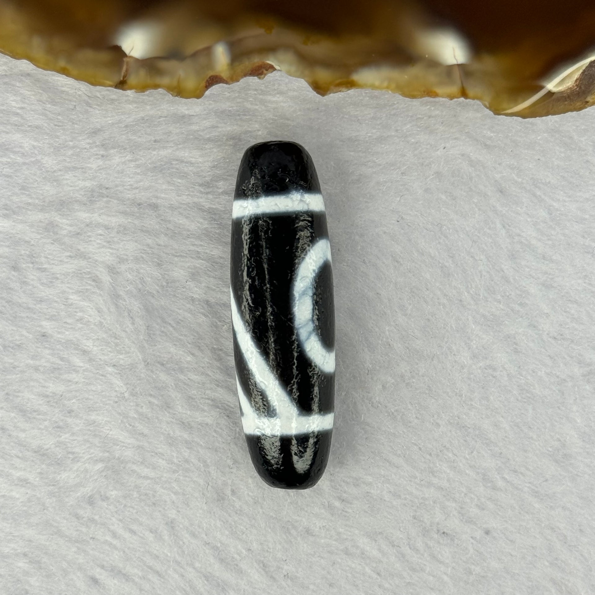 Natural Powerful Tibetan Old Oily Agate 1 Eye With Mountain Support Dzi Bead Heavenly Master (Tian Zhu) 一眼靠天珠 7.05g 37.8 by 11.1mm - Huangs Jadeite and Jewelry Pte Ltd